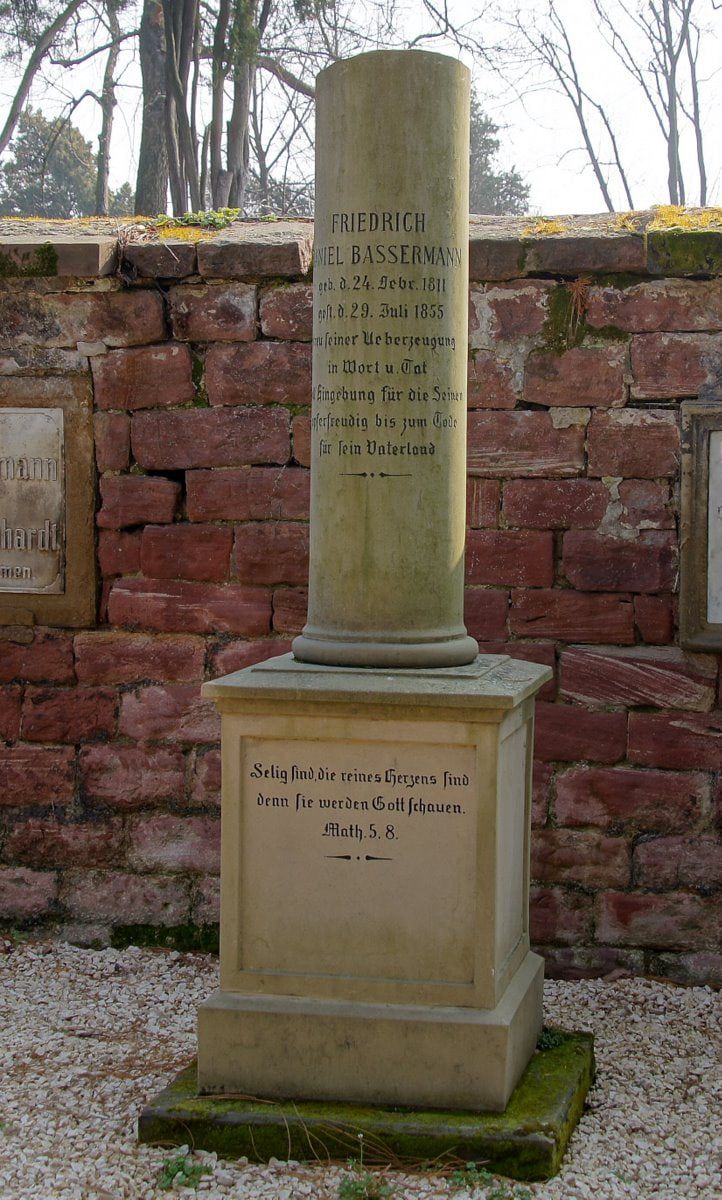 Grabstätte von Friedrich Daniel Bassermann auf Hauptfriedhof Mannheim